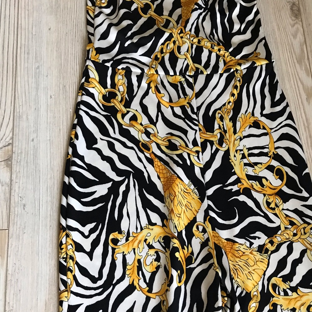Jumpsuits. - Picture 3 of 8